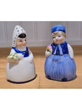 Vtg Dutch Couple Porcelain Salt and Pepper Shakers Goebel Made in Germany